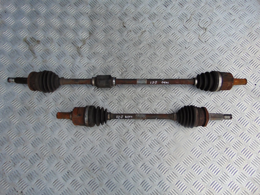 фото №1, Hyundai i20 приводной вал левая бензин