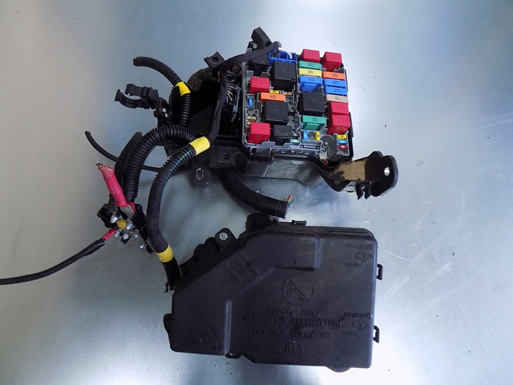 фото №1, Alfa romeo giulietta коробка предохранителей oryg