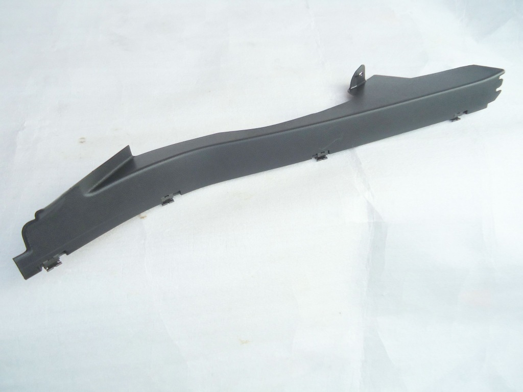 фото №1, Mercedes cklasa w204 обивка порог a2046903625