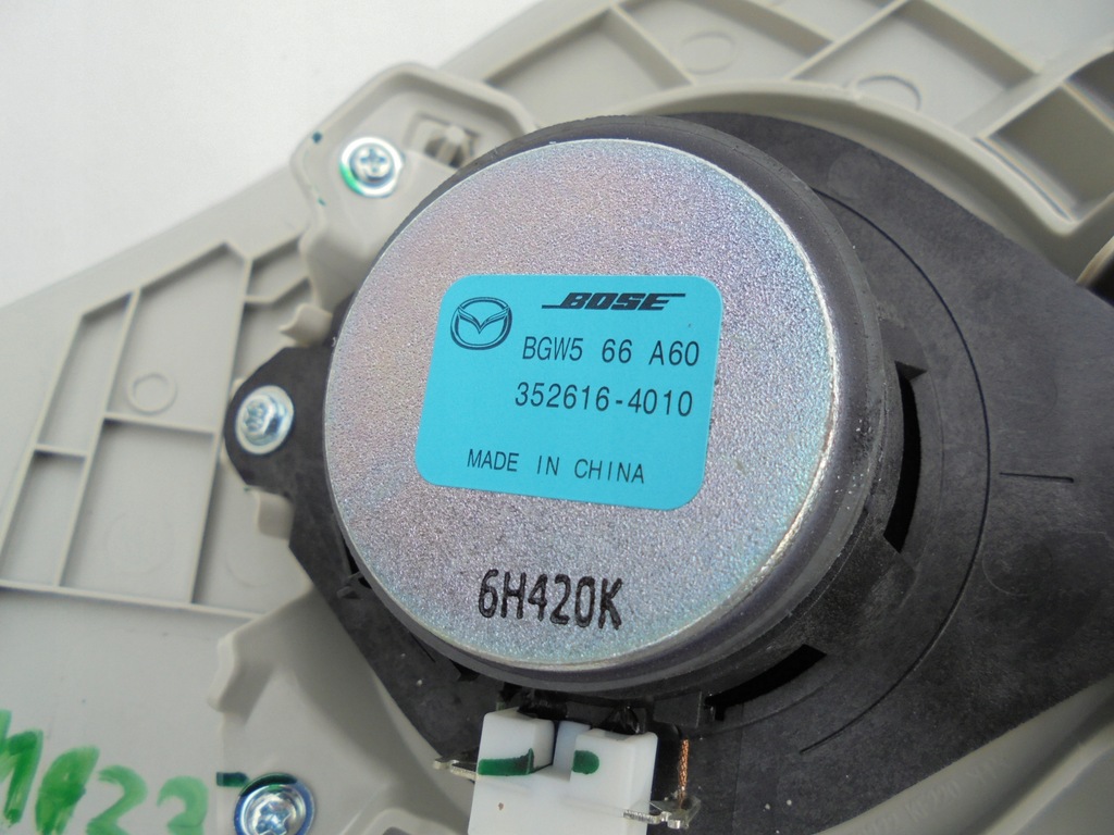 фото №10, Mazda 3 iii защита стойка правая задняя bjt768250 17r