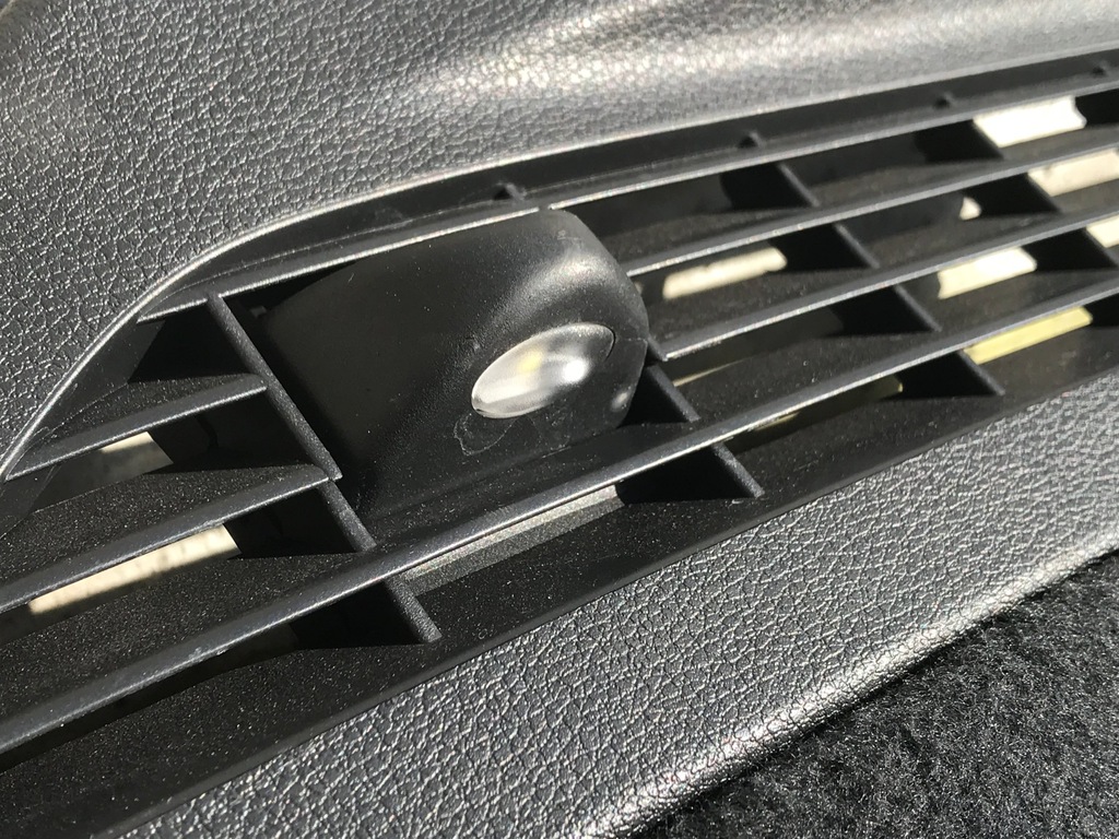 фото №4, Audi a3/8v 2016r обивка багажника 8v4863879n