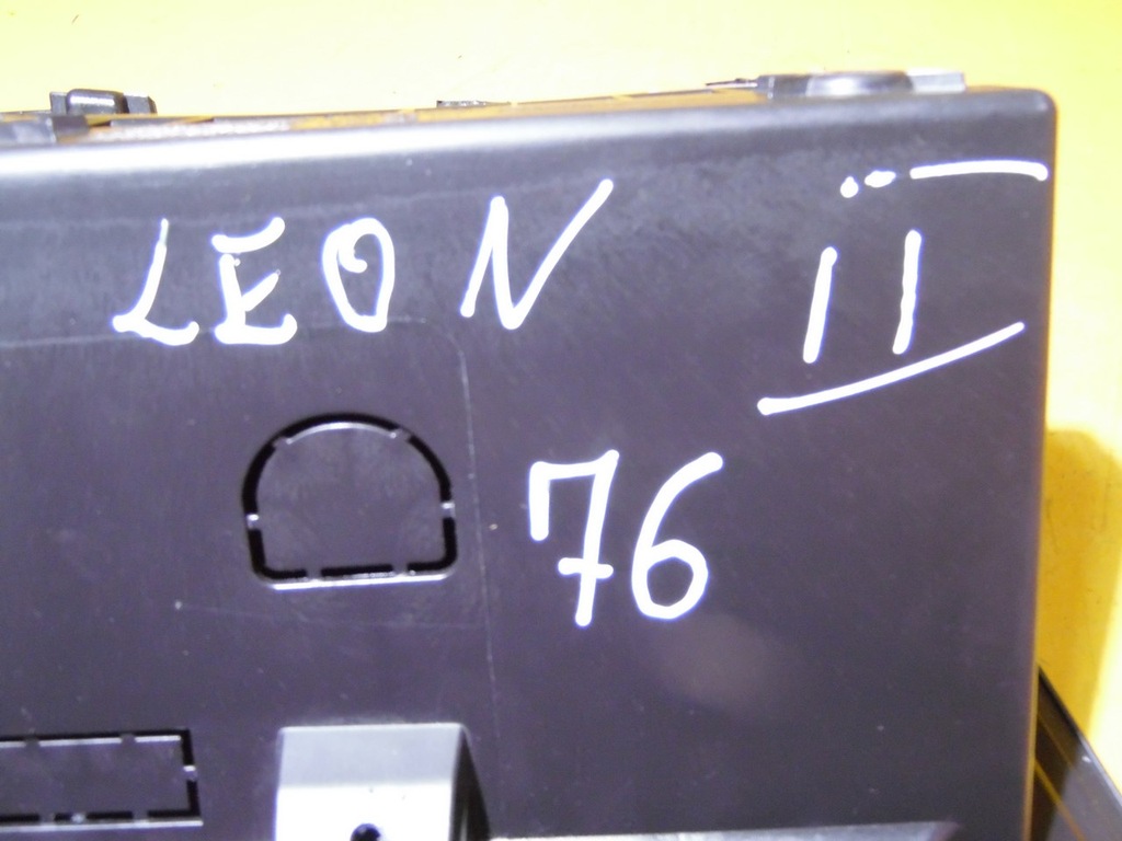 фото №8, Бардачок пассажира leon ii fl 1p1857103a