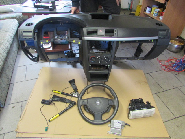 фото №1, Консоль opel meriva a 04r комплект