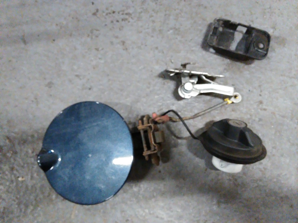 фото №1, Chrysler grand voyager v 08- крышка заливной топлива