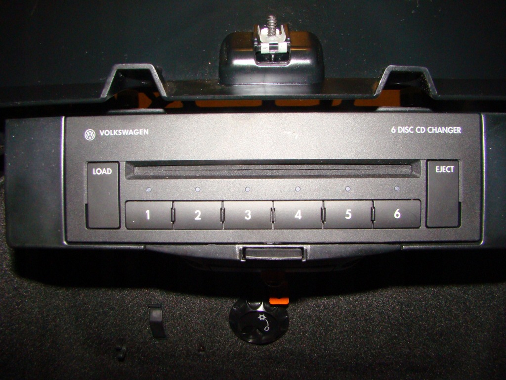 фото №5, Vw passat b6 бардачок пассажира + чейнджер дисков vw