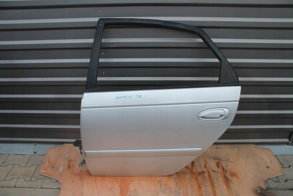 фото №1, Дверь левый задняя задние toyota avensis t22