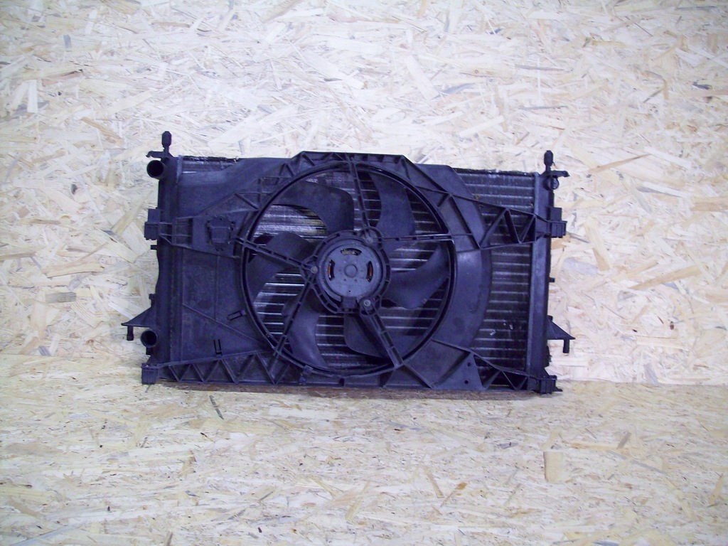 фото №1, Renault laguna ii 1.9 dci 2004 r. радиатор wody