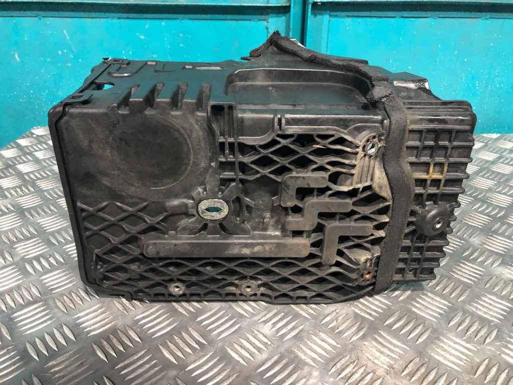 фото №5, Volvo xc60 основание аккумулятор корпус