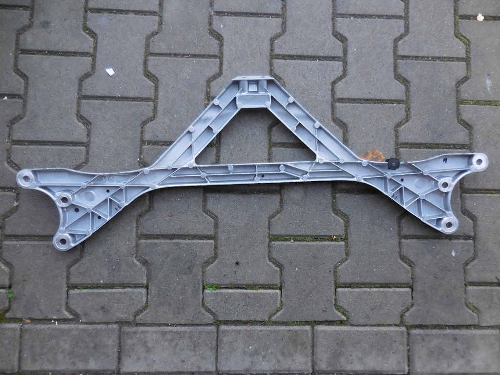 фото №1, Audi a8 4h розпірка кронштейн 4h0806151c