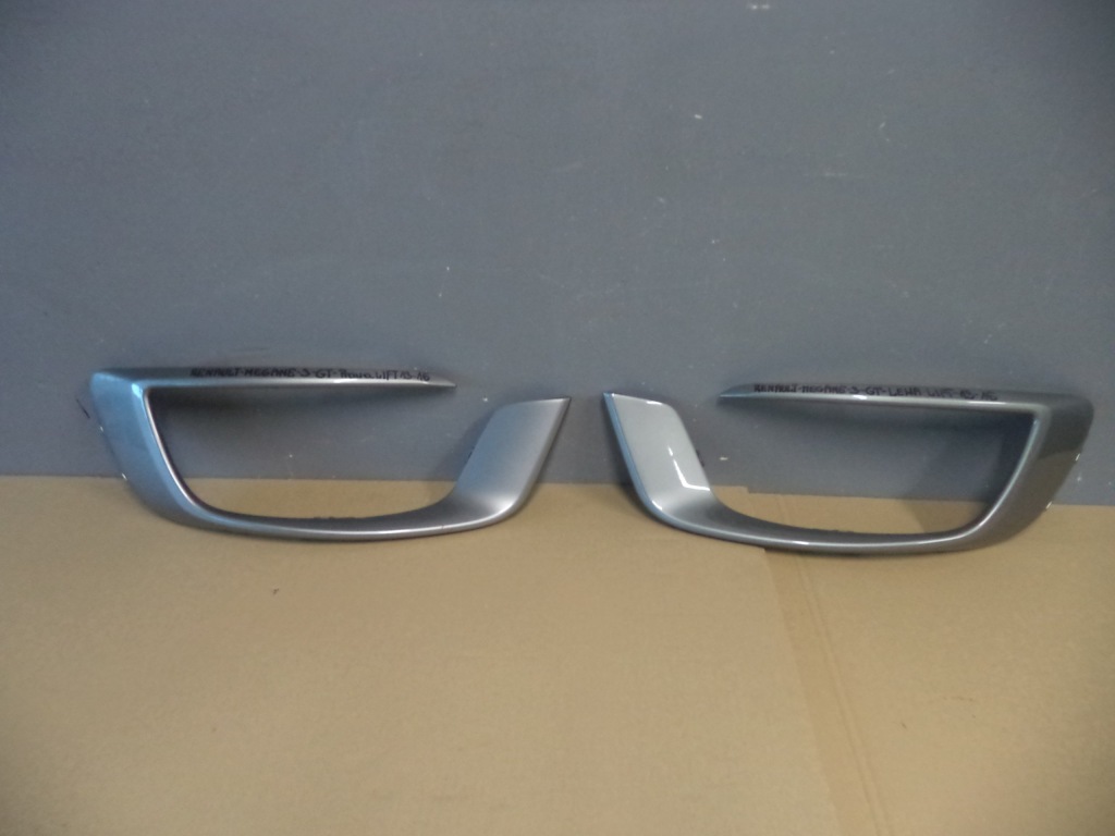 Купить Renault megane 3 gt рестайлинг  заглушки бампера перед