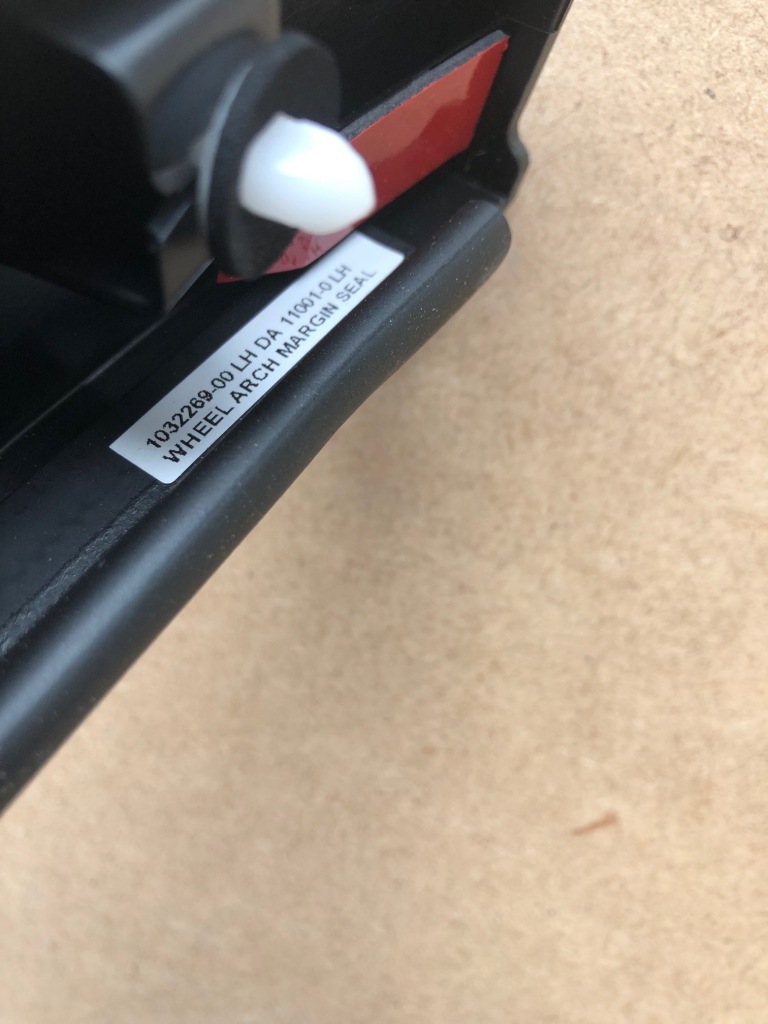 фото №7, Tesla x молдинг дверь задняя левая łuk расширитель арки 104589000e