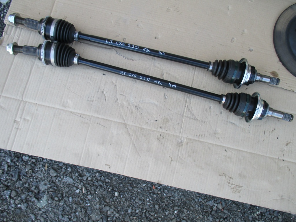 Купить Приводной вал подрамник правый  задняя  mazda cx5 2,2d 4x4 17r новая