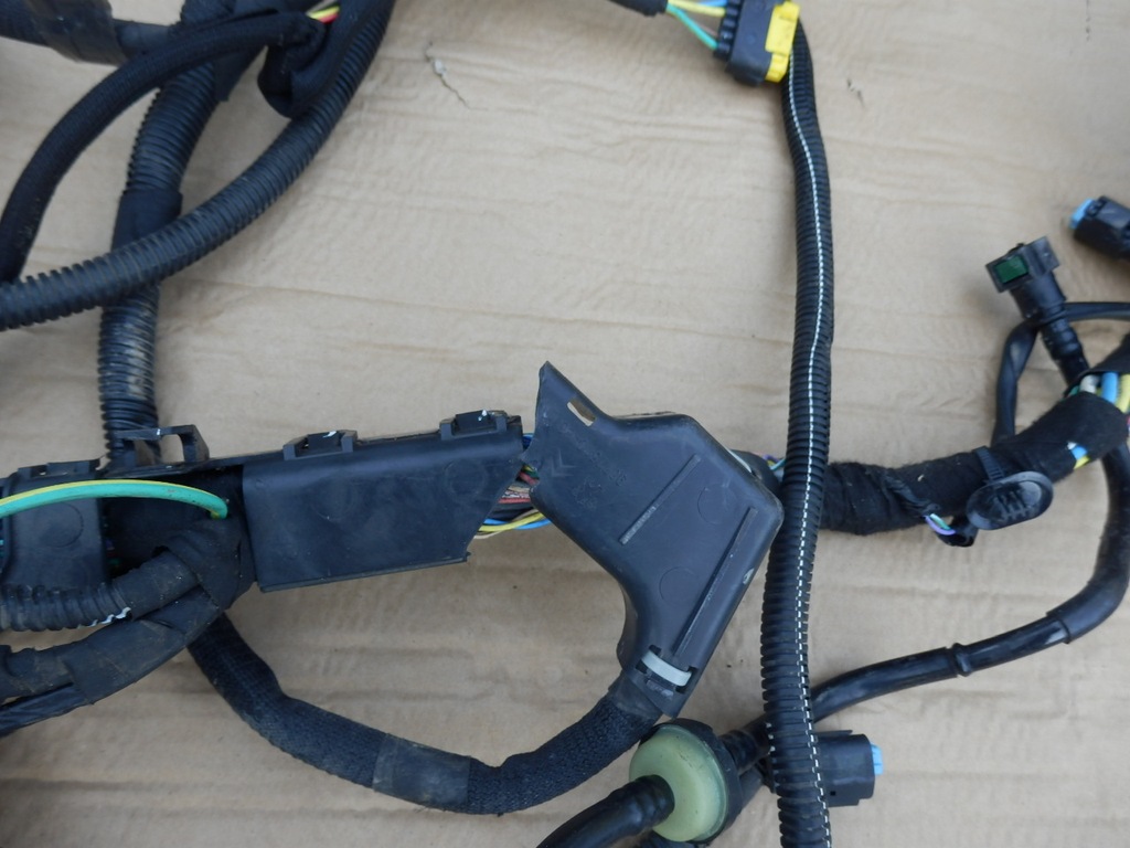 фото №7, Peugeot 208 1.6 ehdi жгут отсек двигателя instal