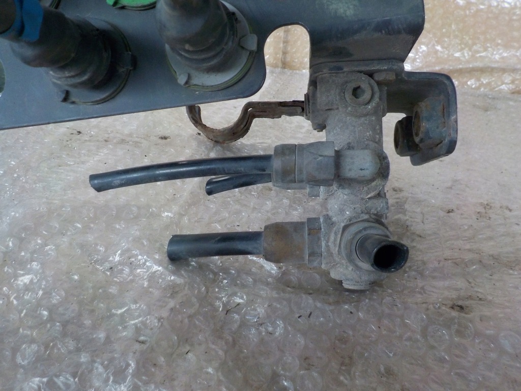 фото №3, Scania r 420 електроклапан клапан 2008r 1354646