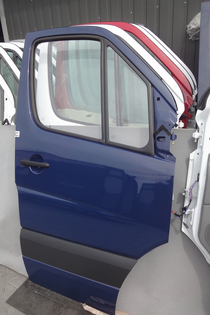 фото №1, Дверь правое mercedes sprinter 906 niebieskie