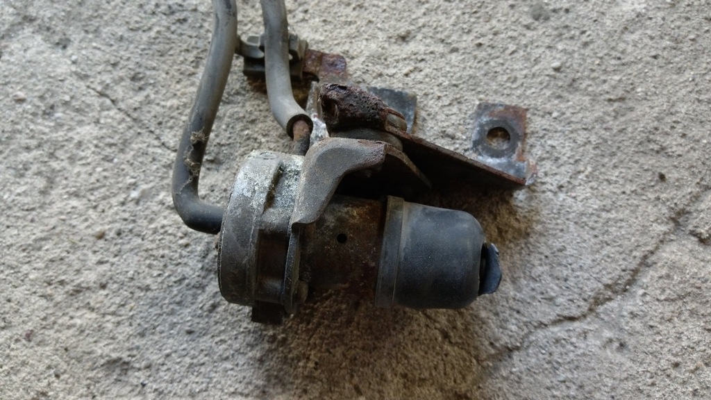 фото №1, Subaru libero 86-93 клапан вакуумa