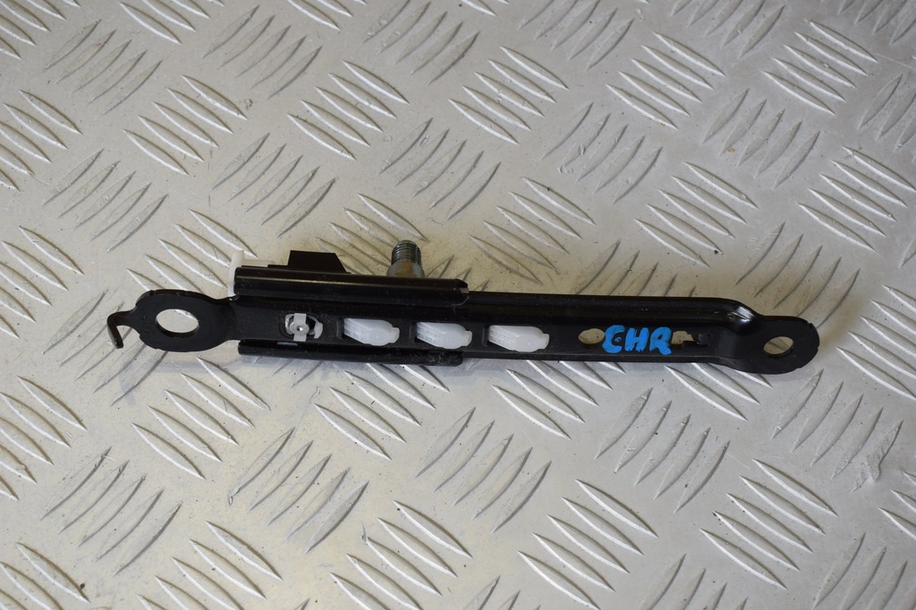 фото №1, Регулировка ремней безопасности toyota chr c-hr