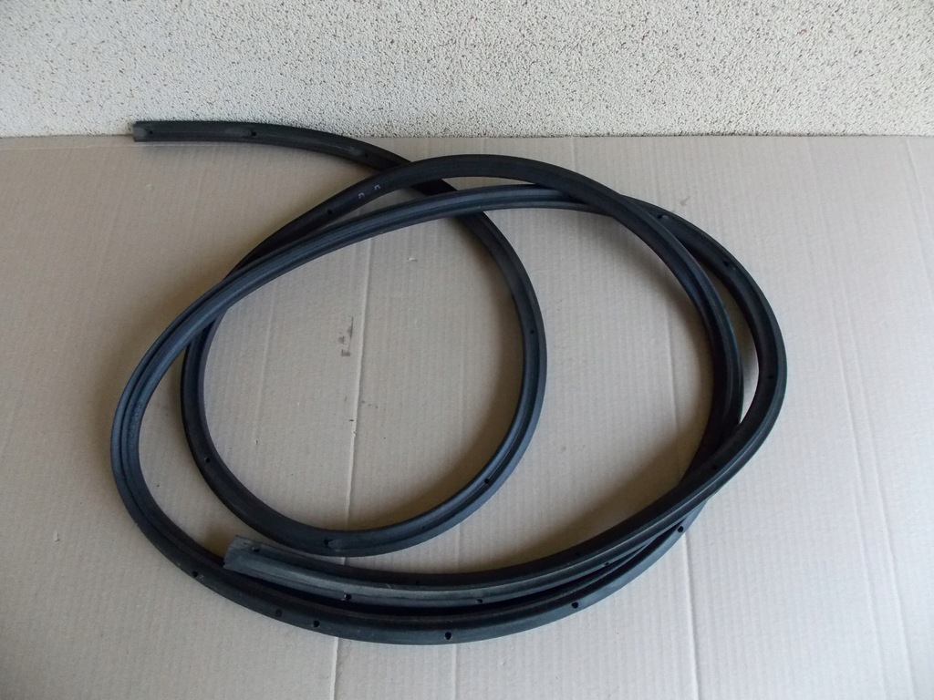 фото №1, Ford focus mk2 04-08 прокладка дверь правый задняя