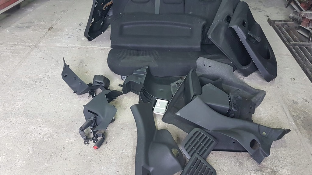 фото №5, Сиденья заднее сиденье салон citroen c3 ii