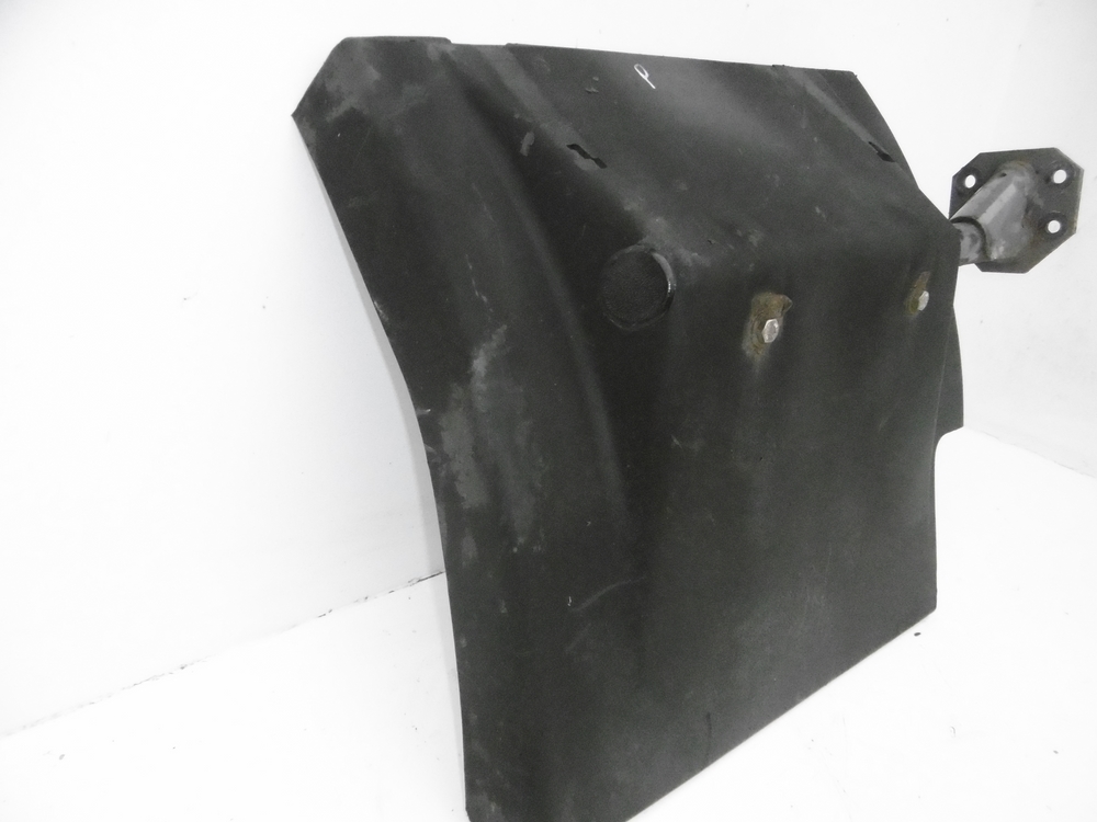 фото №2, Підкрилок кронштейн правий перед magnum