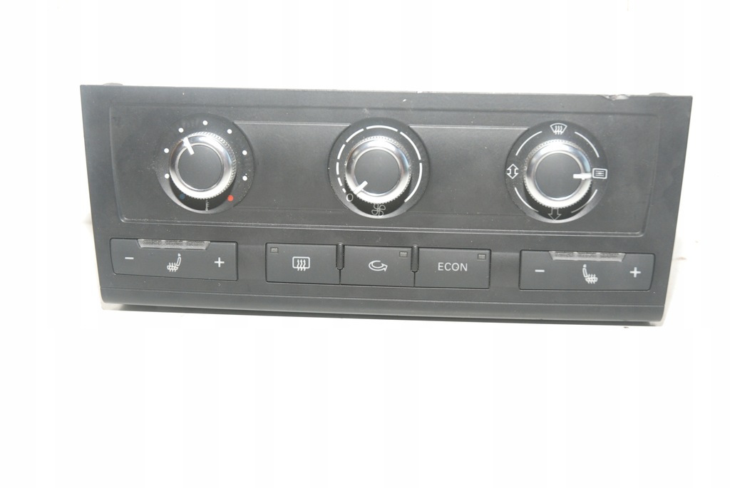 фото №1, Audi q7 панель кондиционера 4l0820043j