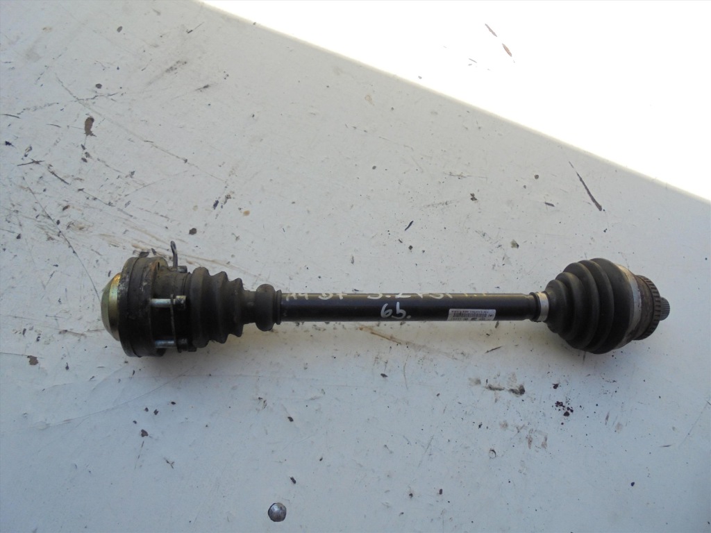 Купити Привідний вал права перед audi a4 b7 3.2 fsi -доставка-